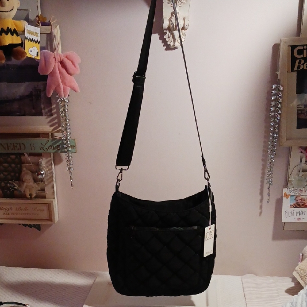 Chic! Urban Expresions ⚜️ Black Quilted Puffer Crossbody Bag - Picture 2 of 13